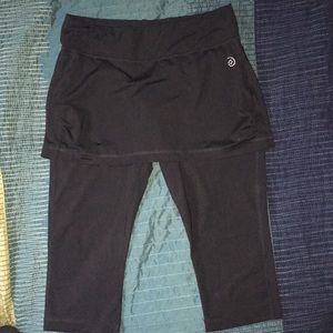 Skirted crop leggings